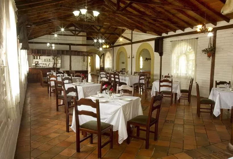 هتل Hosteria Hacienda Pueblo Viejo
