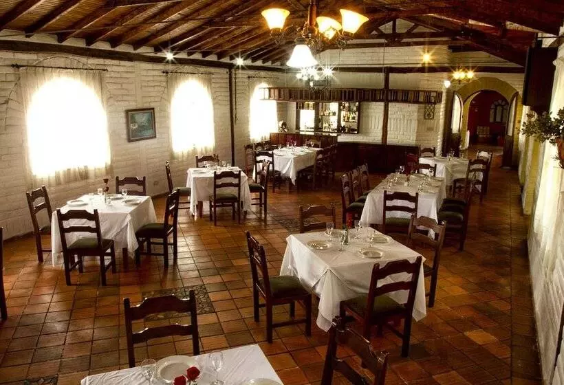 هتل Hosteria Hacienda Pueblo Viejo