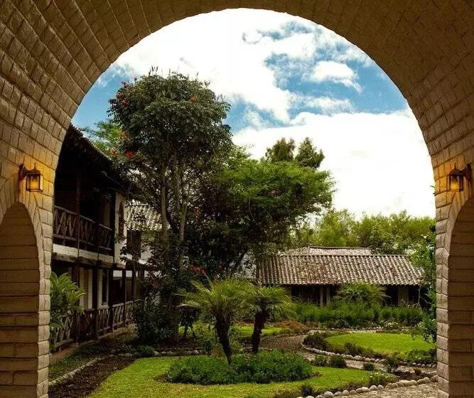 هتل Hosteria Hacienda Pueblo Viejo