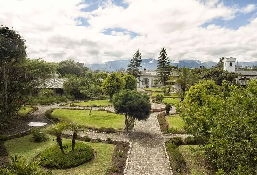 هتل Hosteria Hacienda Pueblo Viejo