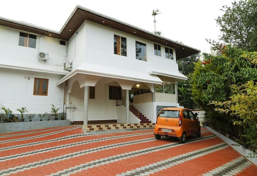 Hotel Laa Cienekka's Valley By Oyo