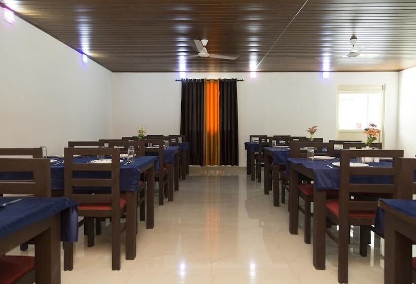 Hotel Laa Cienekka's Valley By Oyo