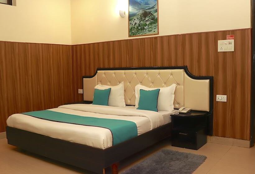 Hotel Leisure Palace