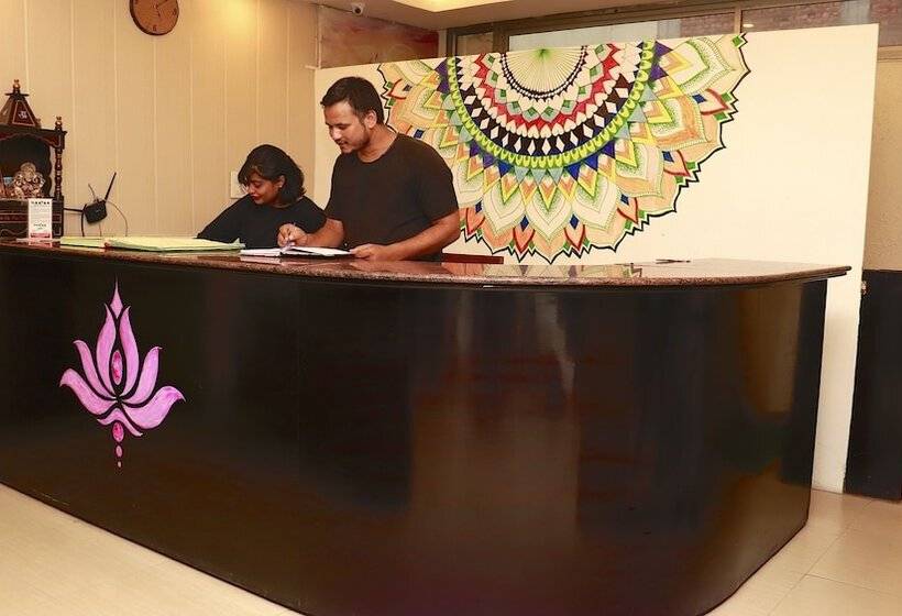 Hotel Leisure Palace