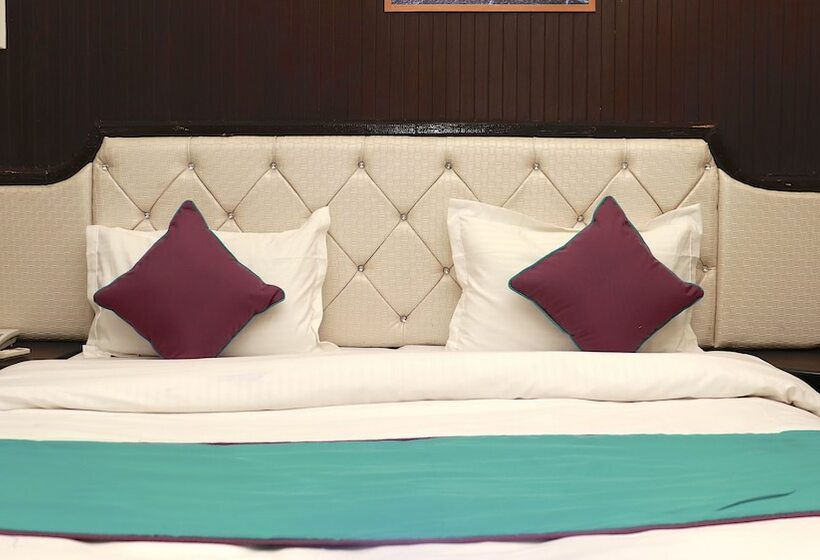 Hotel Leisure Palace