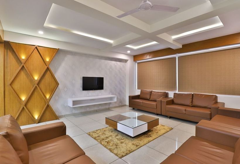 فندق Capital O 29562  Luxura