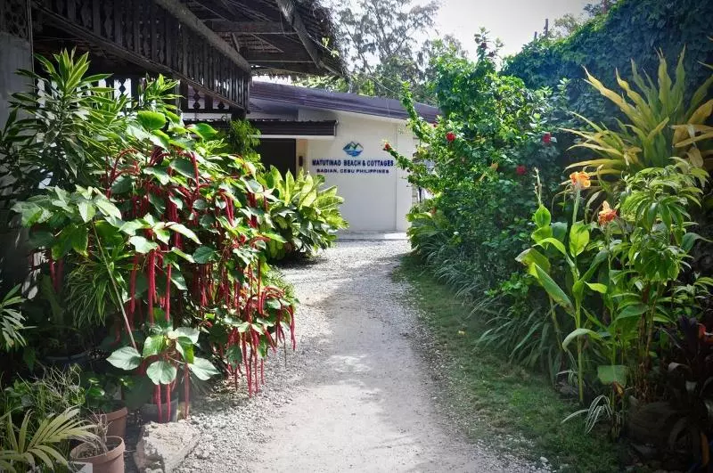 Hotelli Matutinao Beach