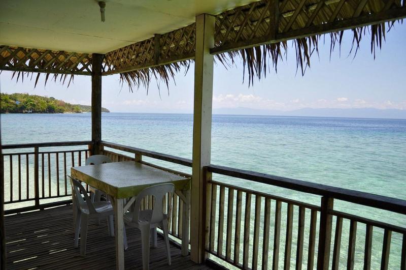 Hotel Matutinao Beach