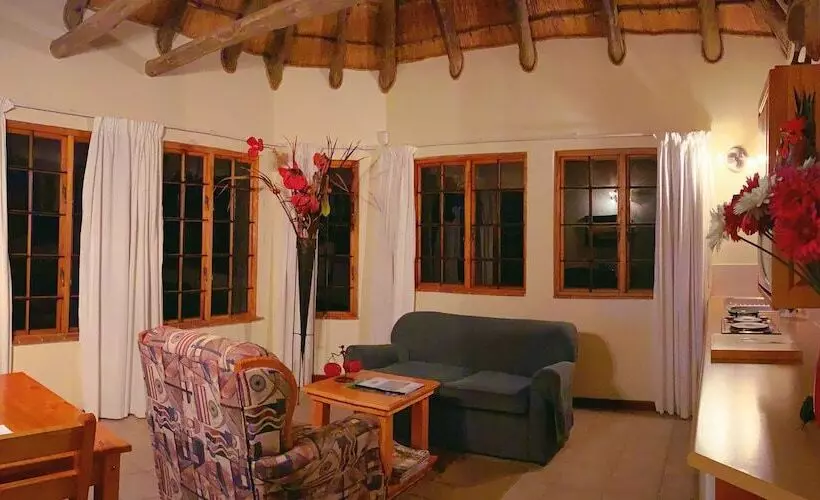 Hotelli Otters Den Self Catering Cottages