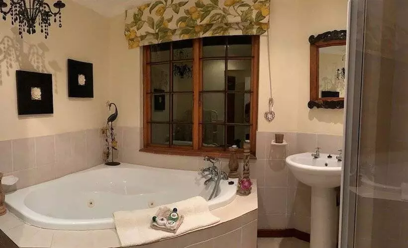 Hotelli Otters Den Self Catering Cottages