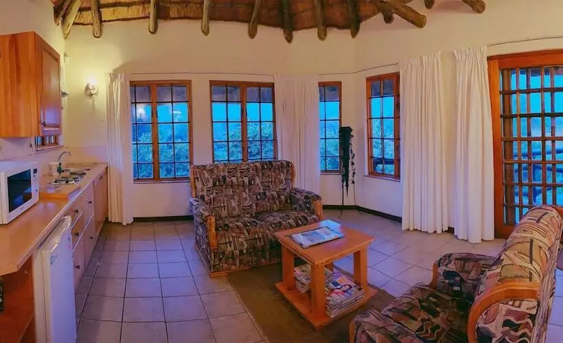 Hotelli Otters Den Self Catering Cottages