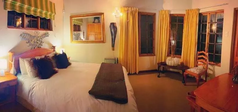 Hotelli Otters Den Self Catering Cottages