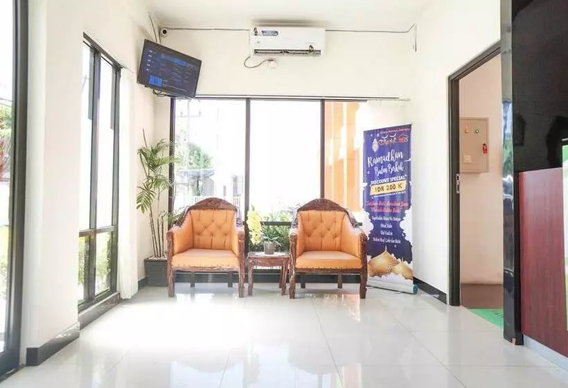 Hotelli Reddoorz Syariah @ Buduran Sidoarjo