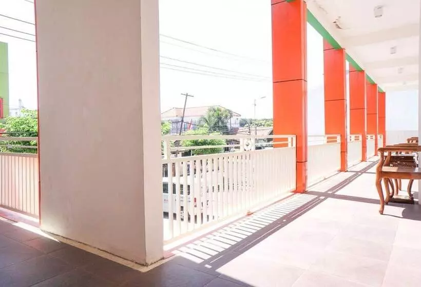Hotelli Reddoorz Syariah @ Buduran Sidoarjo