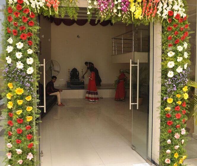 בית מלון כפרי Redlas Inn