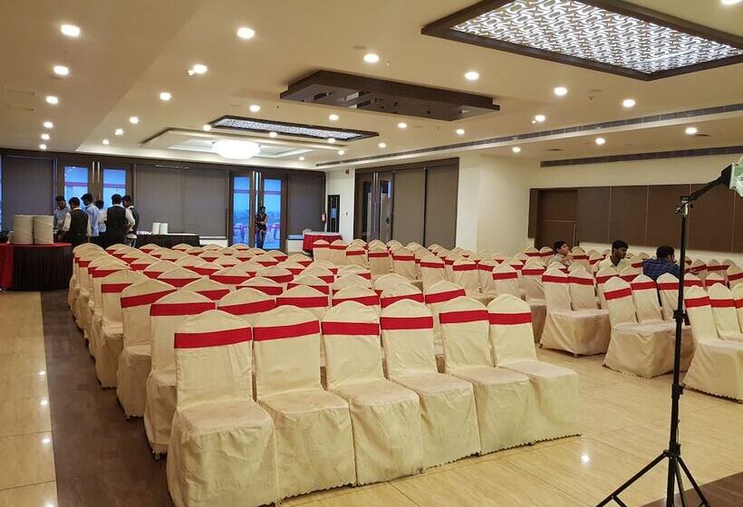 בית מלון כפרי Redlas Inn