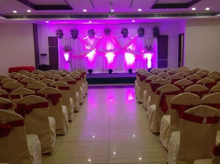 ホテル Redlas Inn