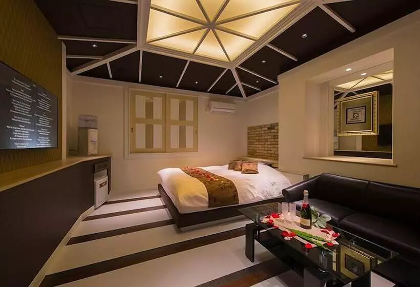 Hotelli Sweets   Adults Only