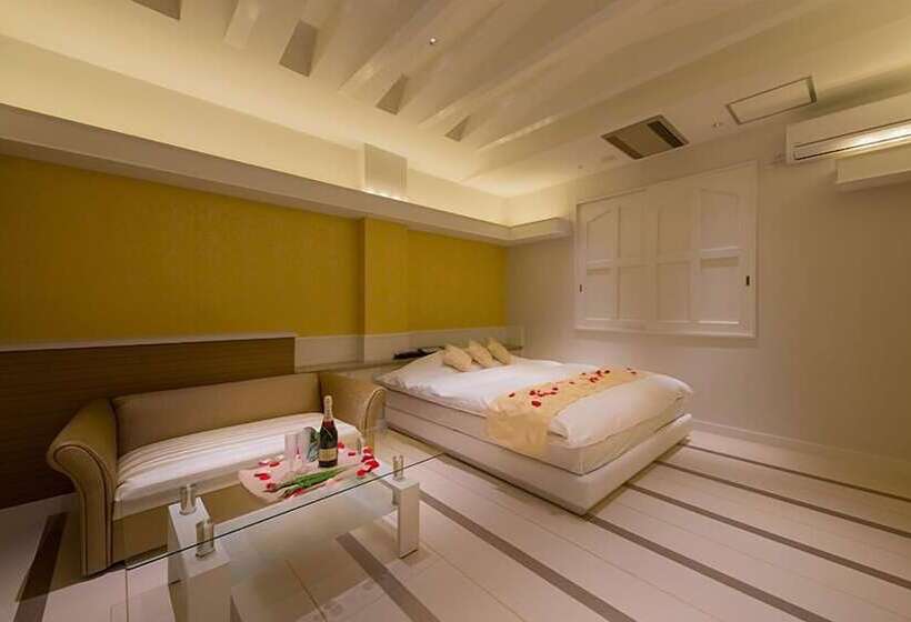 Hotel Sweets   Adults Only