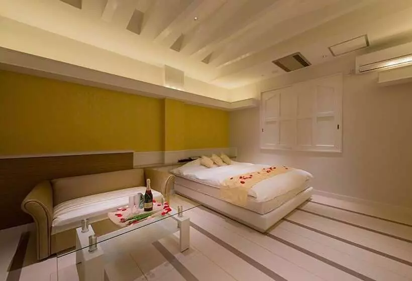 Hotelli Sweets   Adults Only