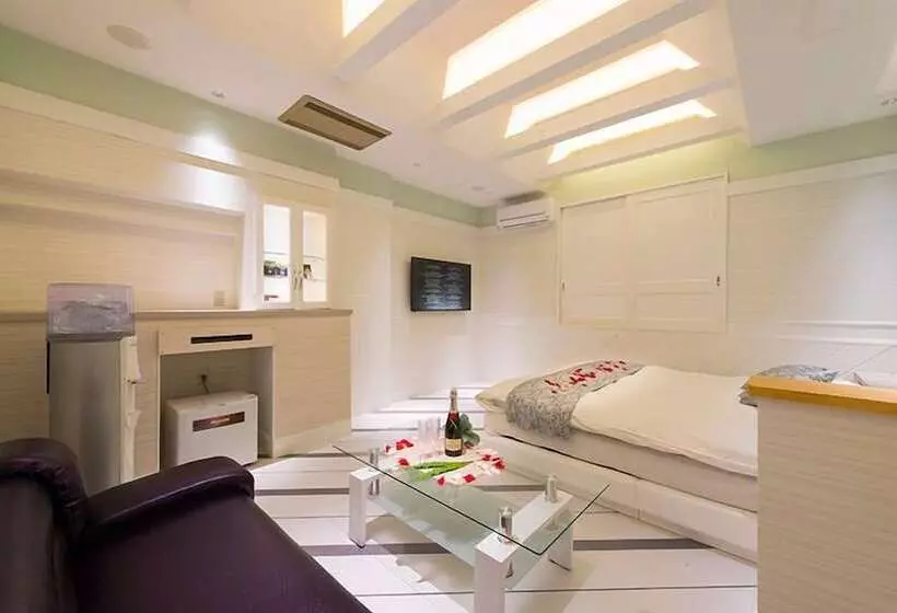 Hotelli Sweets   Adults Only