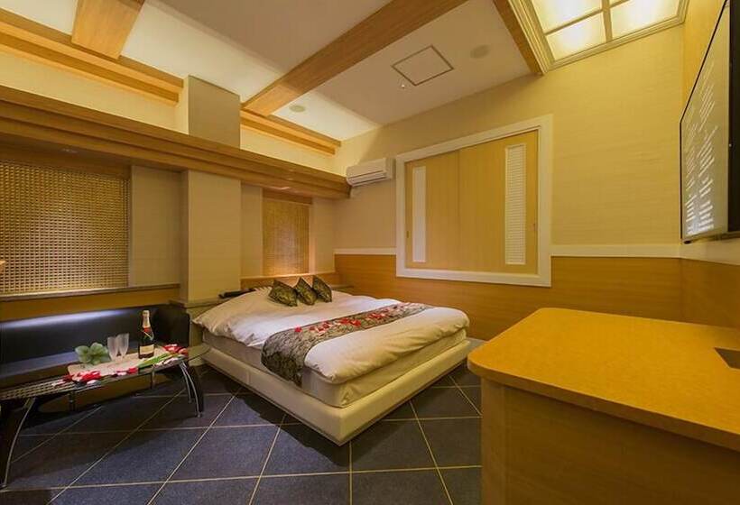 Hotel Sweets   Adults Only