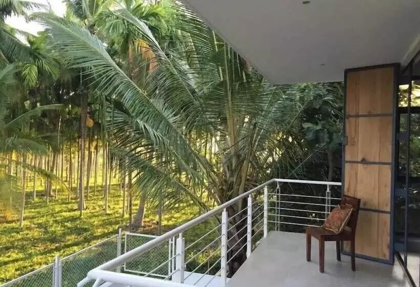 Majatalo Davey S Town House