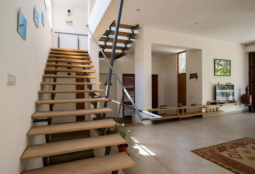 Majatalo Davey S Town House