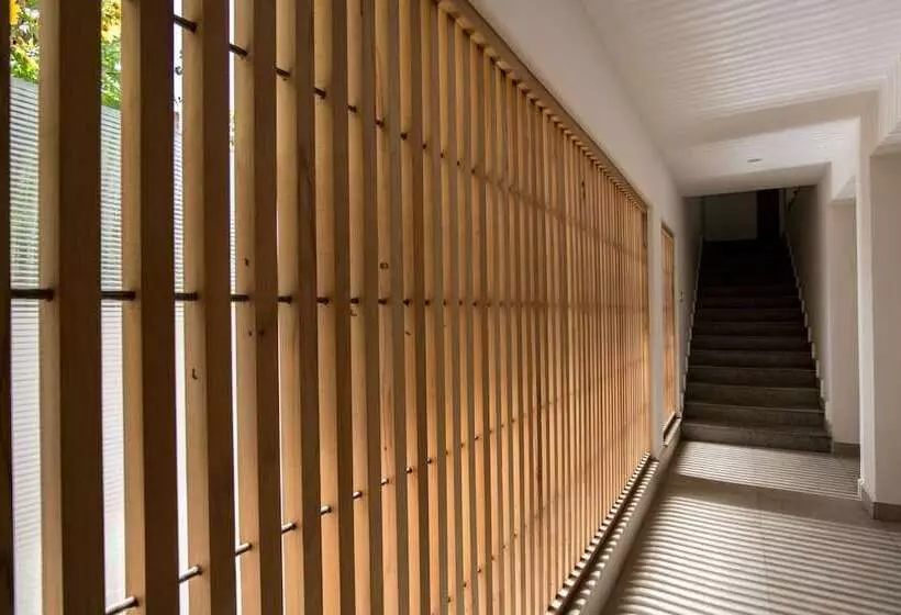 Majatalo Davey S Town House