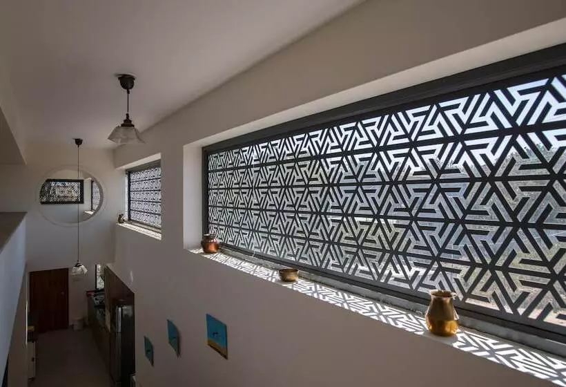 Majatalo Davey S Town House