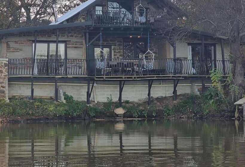 פנסיון Flitwick Ranch