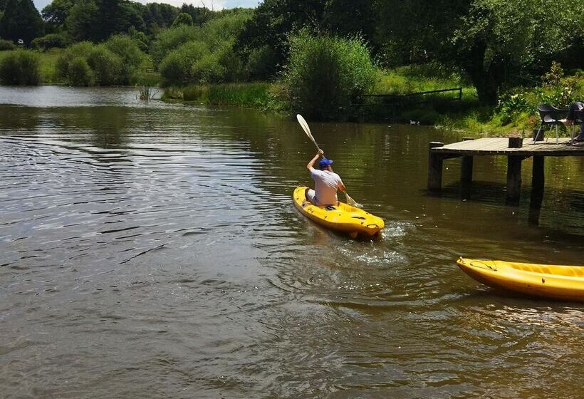 פנסיון Flitwick Ranch