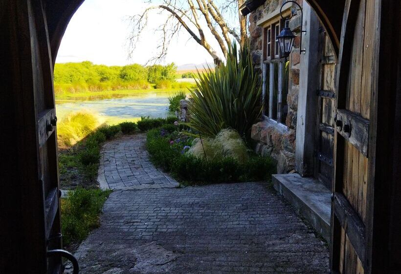 פנסיון Flitwick Ranch