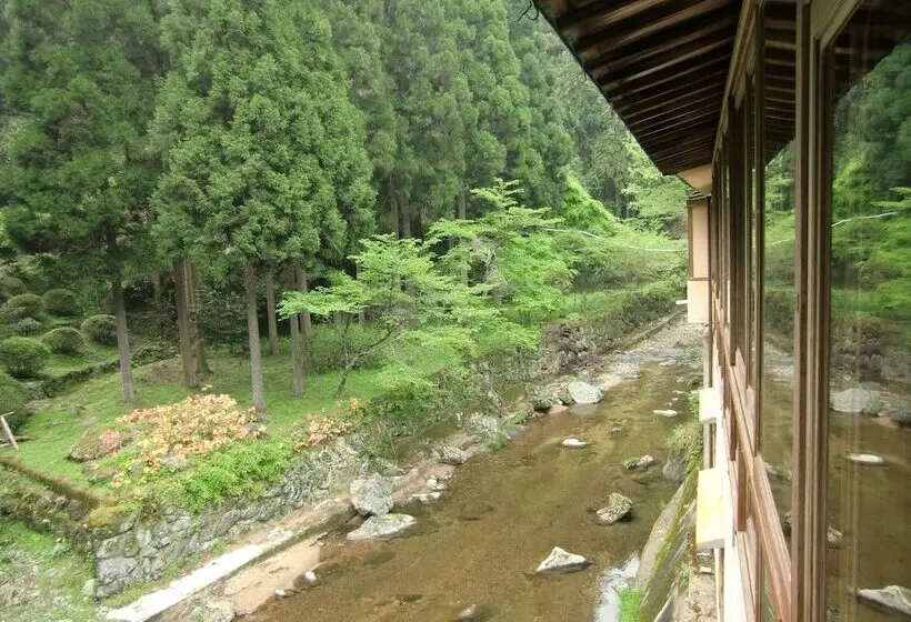 Majatalo Guest Villa Houou