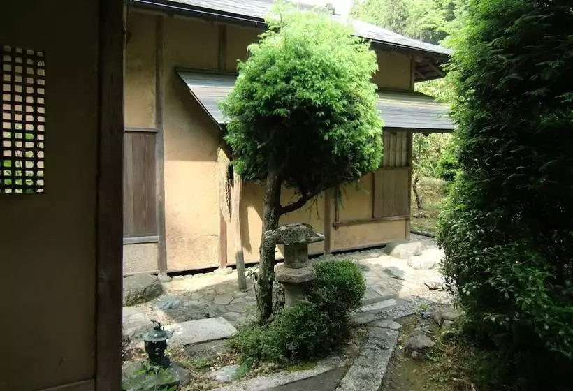 Majatalo Guest Villa Houou