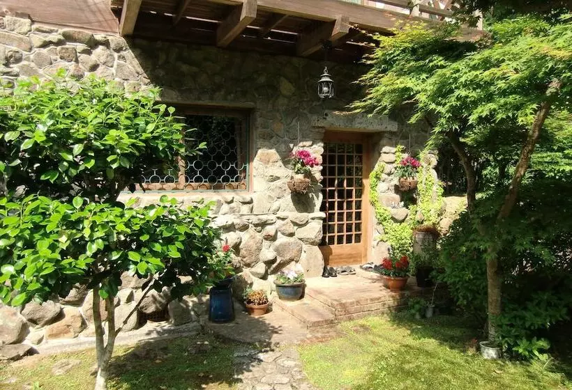 Majatalo Guest Villa Houou