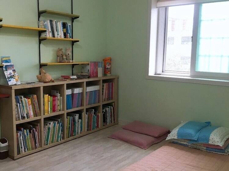 פנסיון Hago Guest House