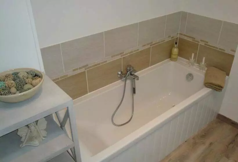 ペンション La Maison Catalpa   Chambre D Hôtes