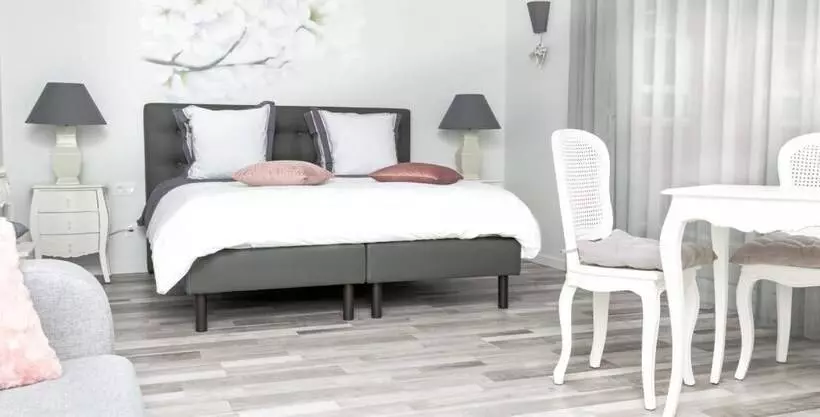 ペンション L'attrap'reves