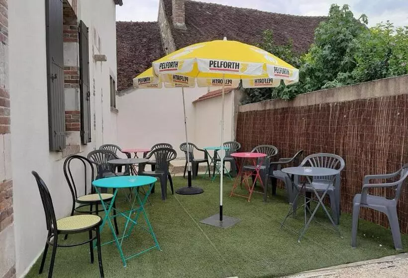 Majatalo Les 3 Cailloux Bar Restaurant