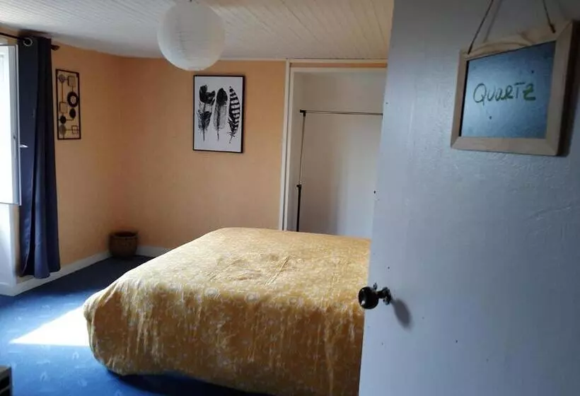 Majatalo Les 3 Cailloux Bar Restaurant