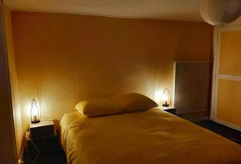 Majatalo Les 3 Cailloux Bar Restaurant