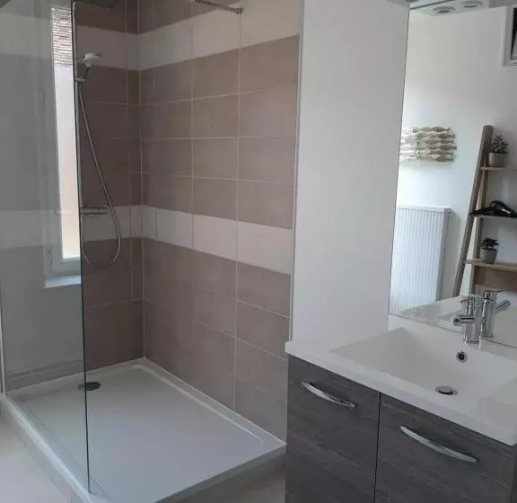 Majatalo Les 3 Cailloux Bar Restaurant