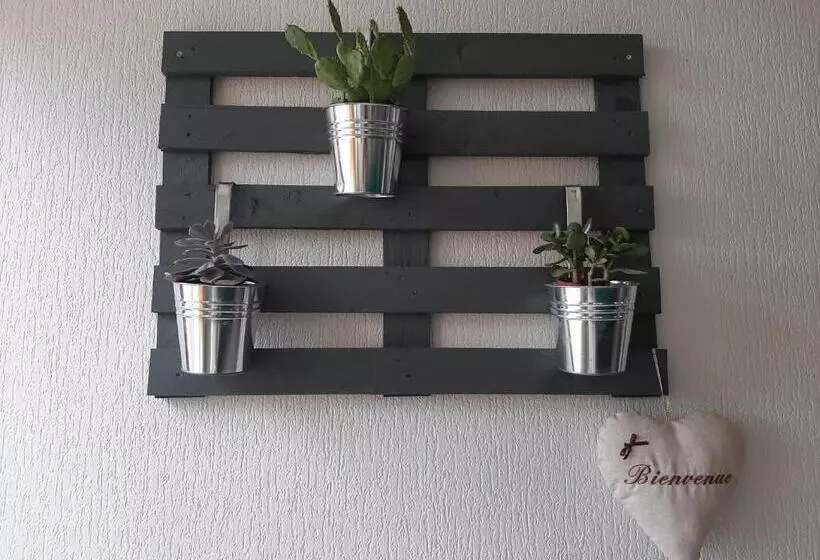 Majatalo Les 3 Cailloux Bar Restaurant