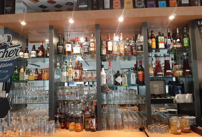 Пансион Les 3 Cailloux Bar Restaurant