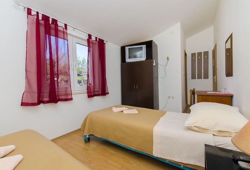 Пансион Rooms Marijana