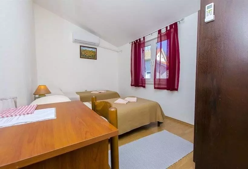 پانسیون Rooms Marijana