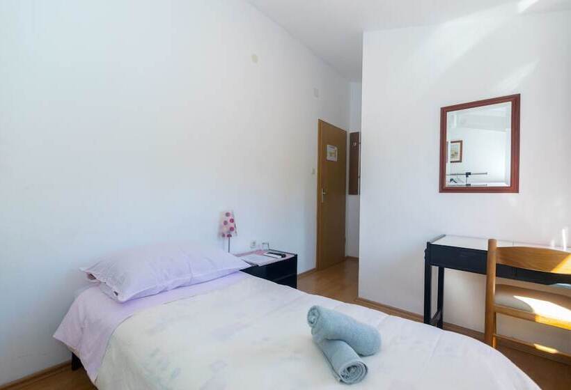 Пансион Rooms Marijana