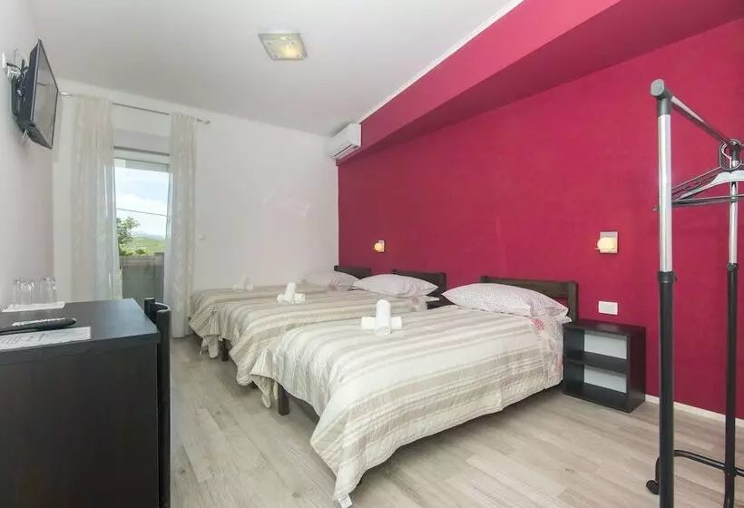پانسیون Rooms Marijana