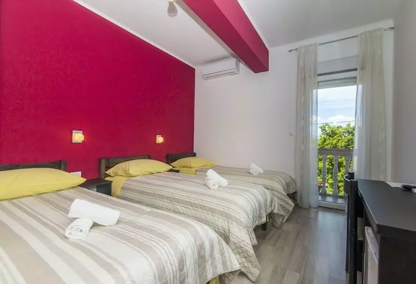 پانسیون Rooms Marijana